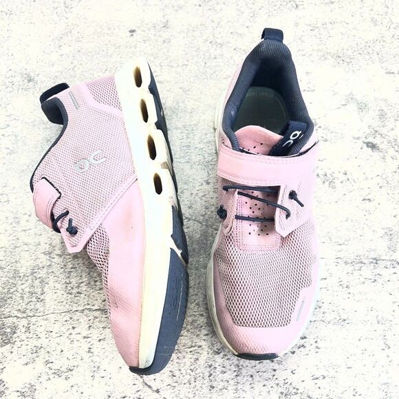 On Lace-Up Low Top Cloud Play Pink Mesh Sneaker Running Shoes Kids Size K3 - Picture 3 of 9